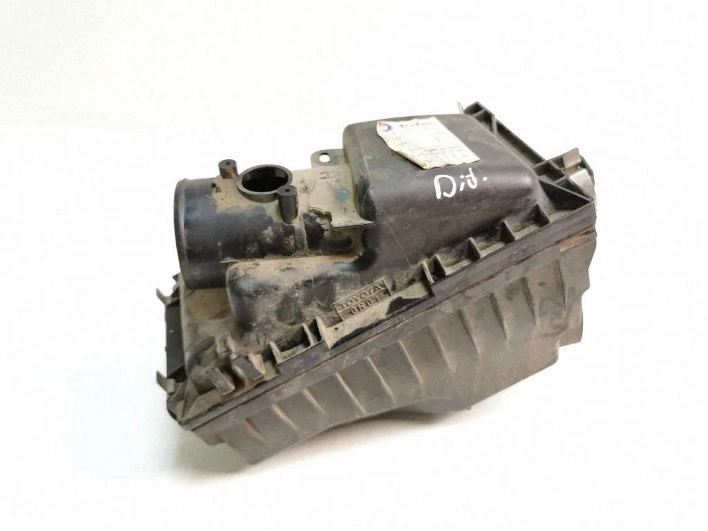 Air filter box – Toyota Corolla Verso AR10 (2004-2009)