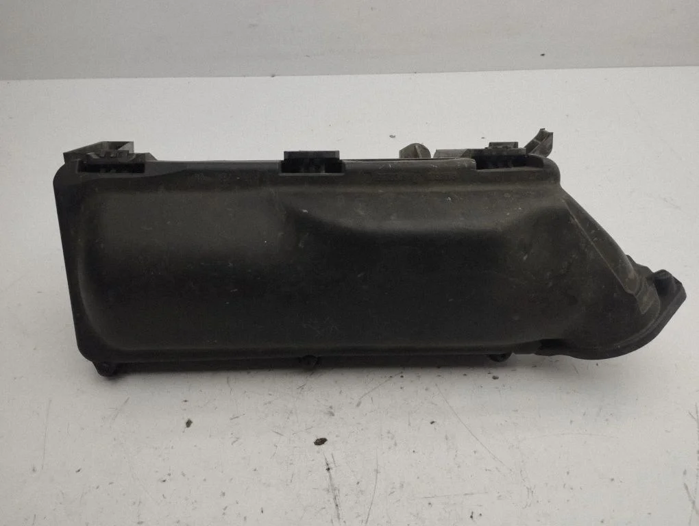 Air filter box 7583678