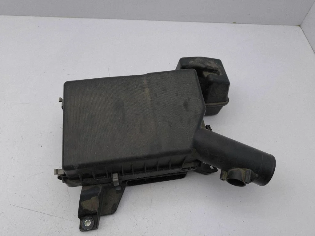 Air filter box 1500A485