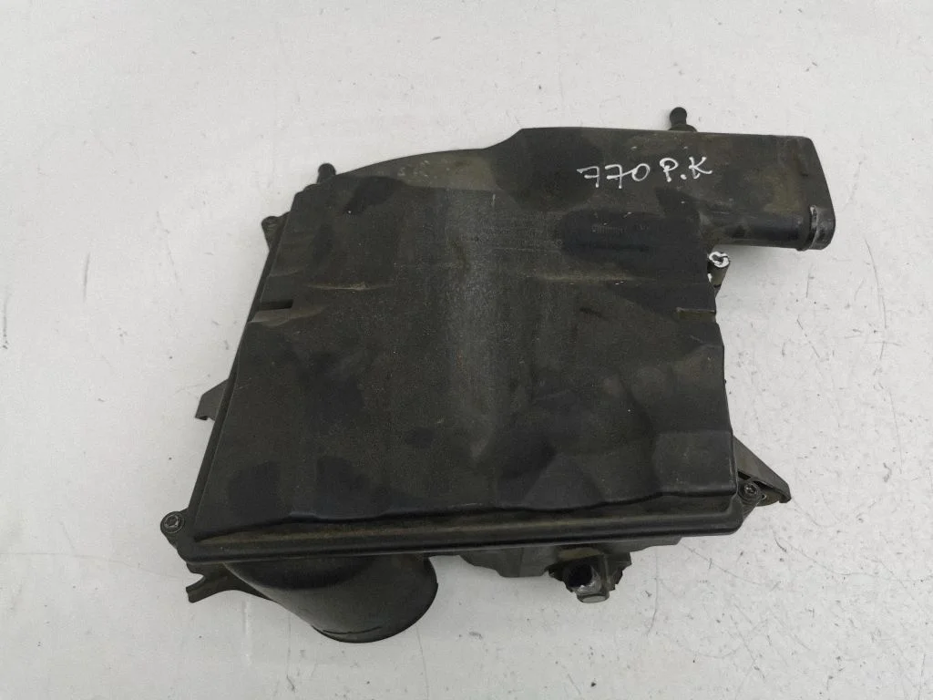 Air filter box A6420940304