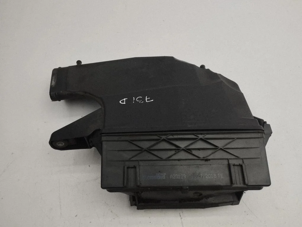 Air filter box A6420904401