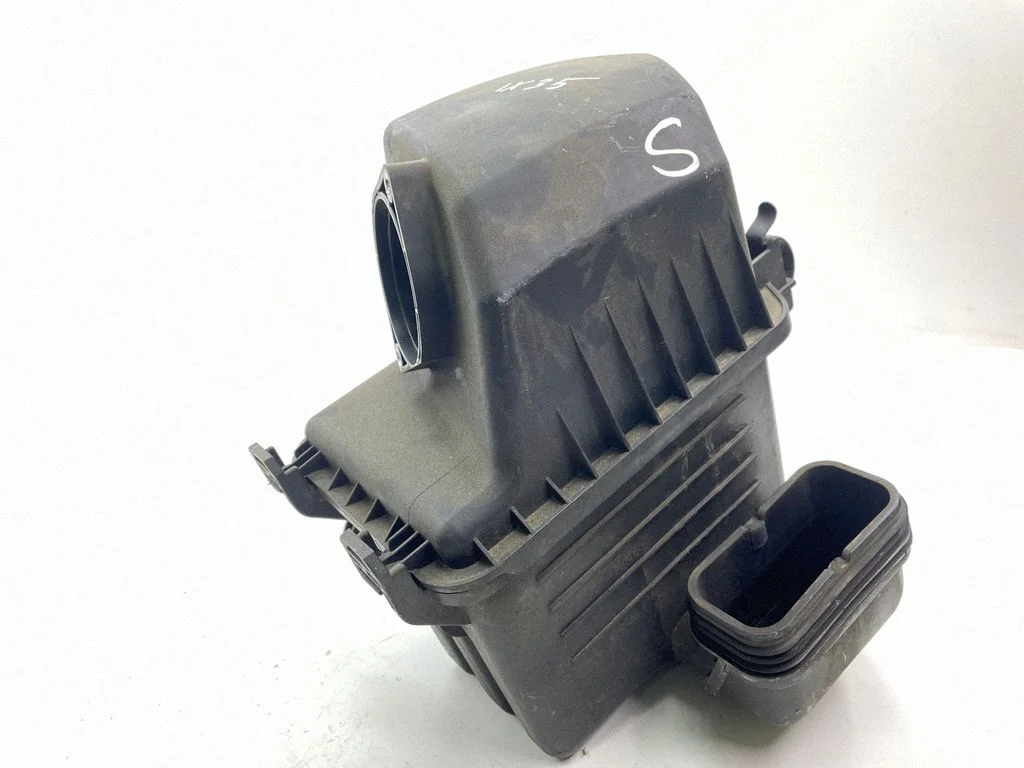 Air filter box 281102Y300