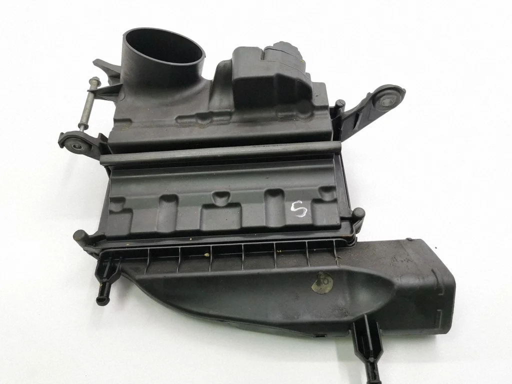 Õhufiltri korpus A6420940304