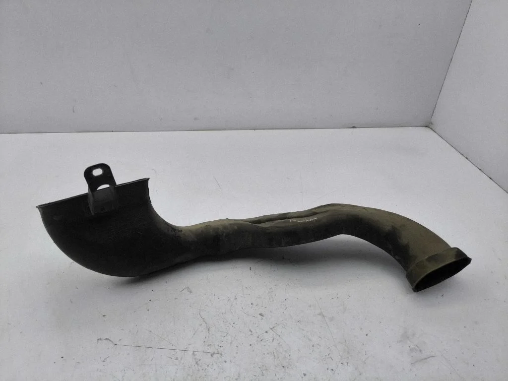 Air intake duct part 13307080