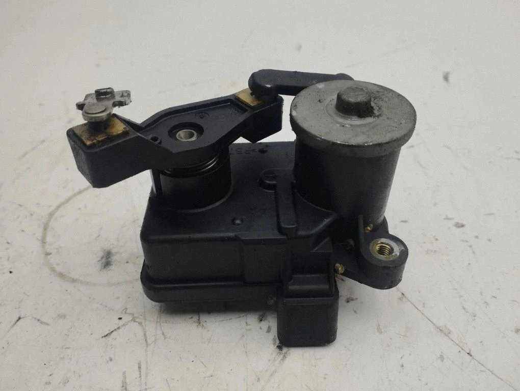 Siłownik klapek kolektora ssącego A6421500404
