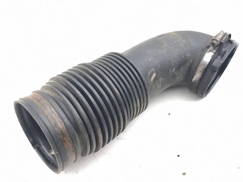 Air intake hose/pipe A6510902242