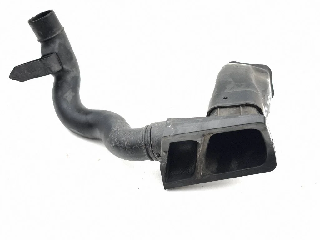 Air intake hose/pipe – Volvo V60 (2018-)