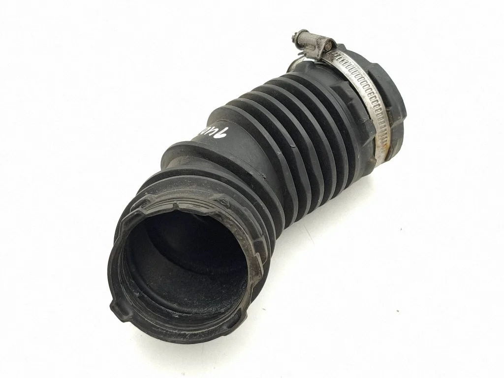 Air intake hose/pipe 165758222R