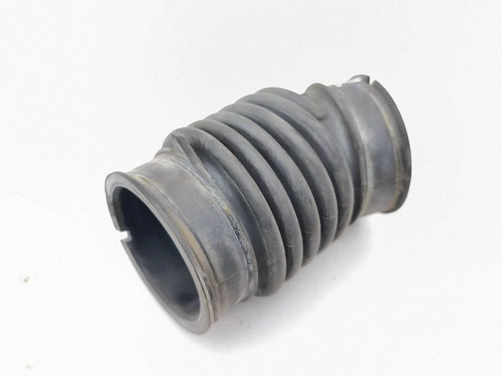 Air intake hose/pipe
