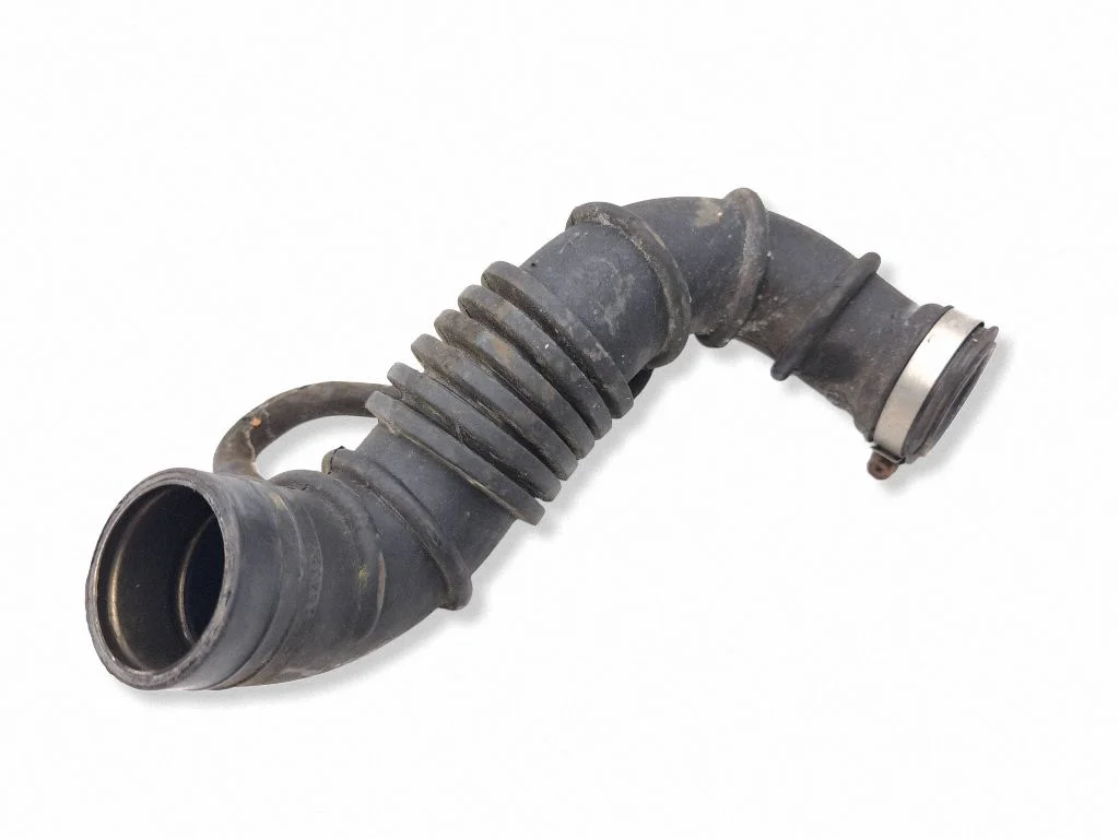 Air intake hose/pipe