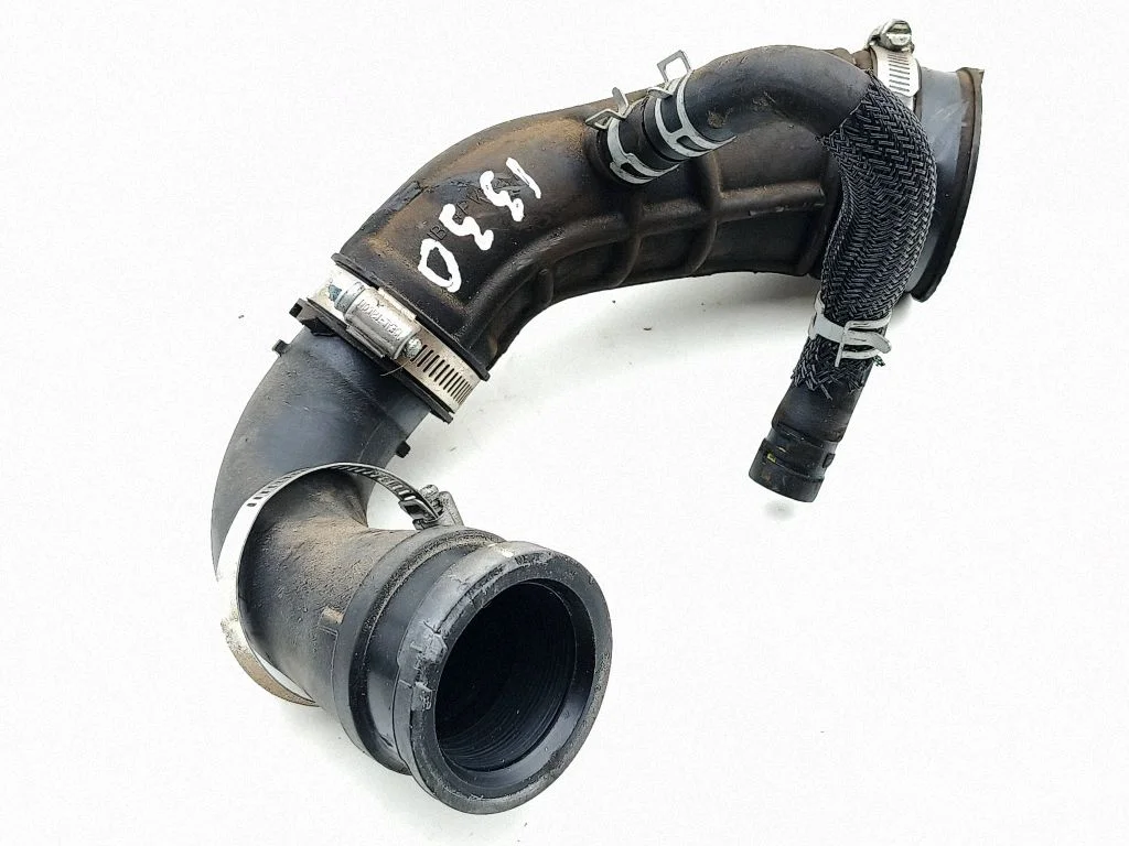 Air intake hose/pipe