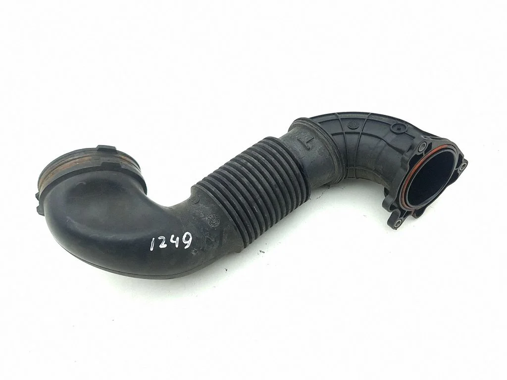 Air intake hose/pipe