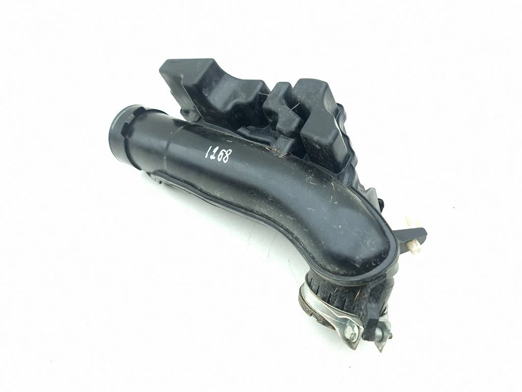 Air intake hose/pipe