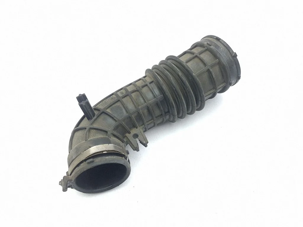 Air intake hose/pipe A6070900037