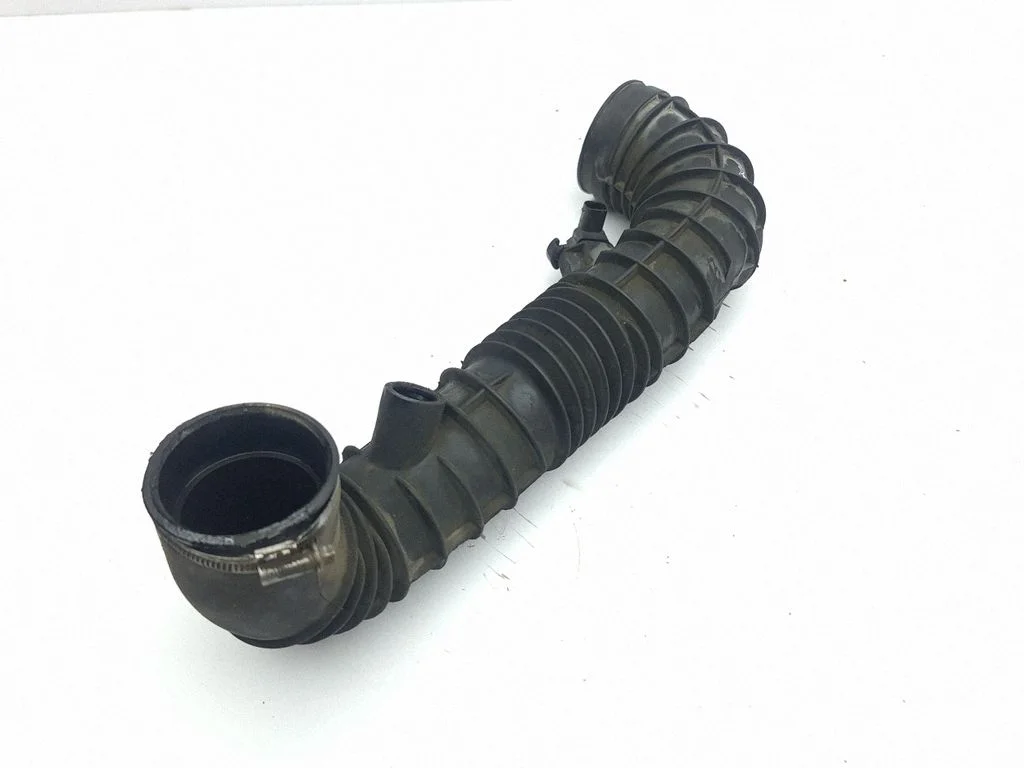 Õhu sisselaske voolik (-ud)/ toru (-d) A0051535028