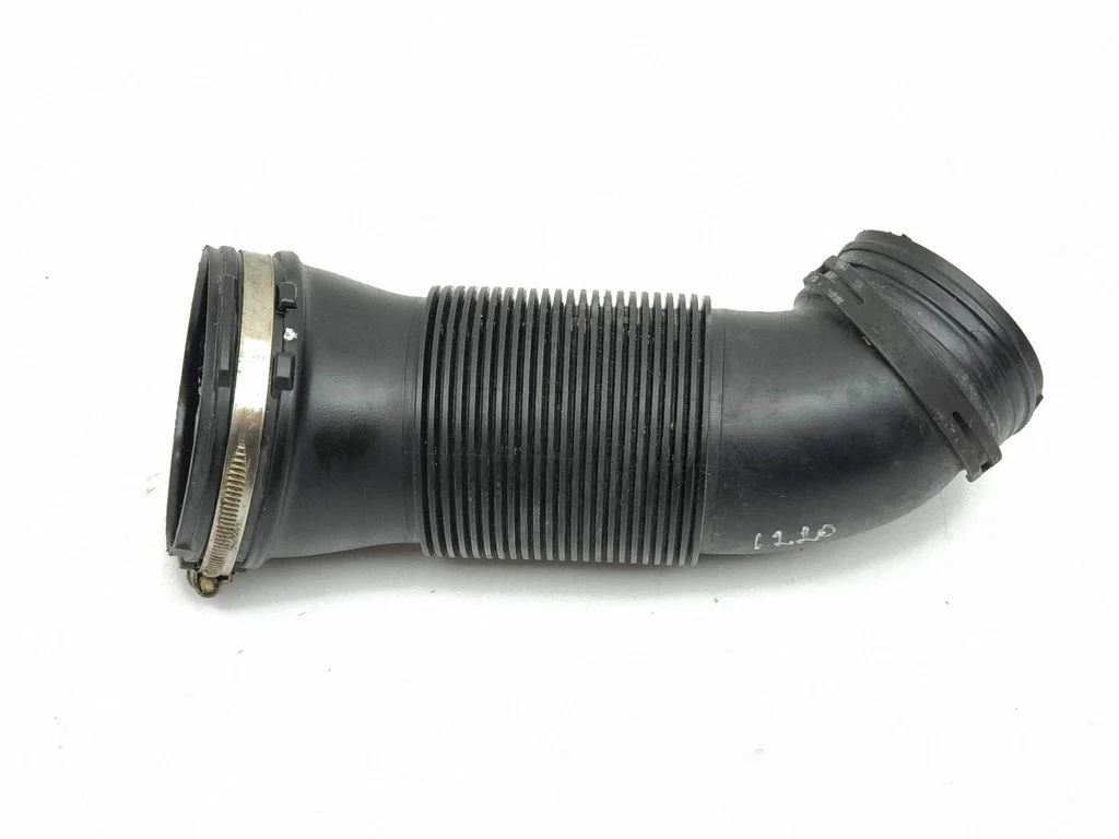 Air intake hose/pipe 5Q0129684E
