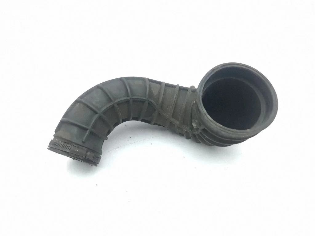 Air intake hose/pipe