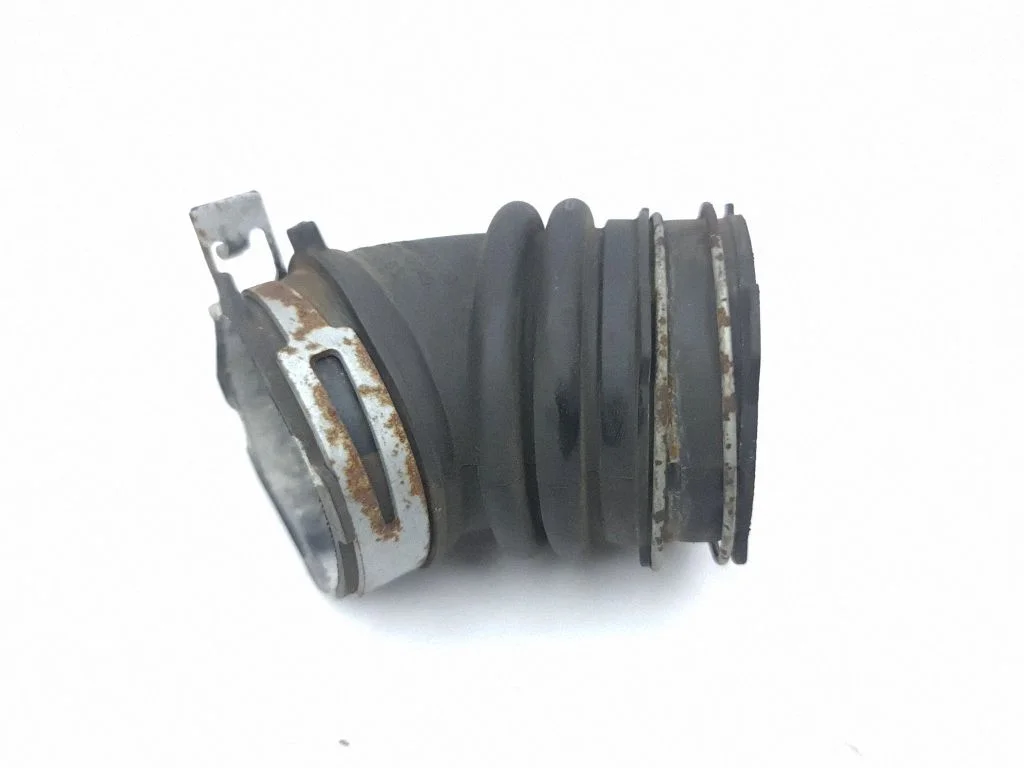 Õhu sisselaske voolik (-ud)/ toru (-d) – Toyota Prius (XW30) (2009-2015)