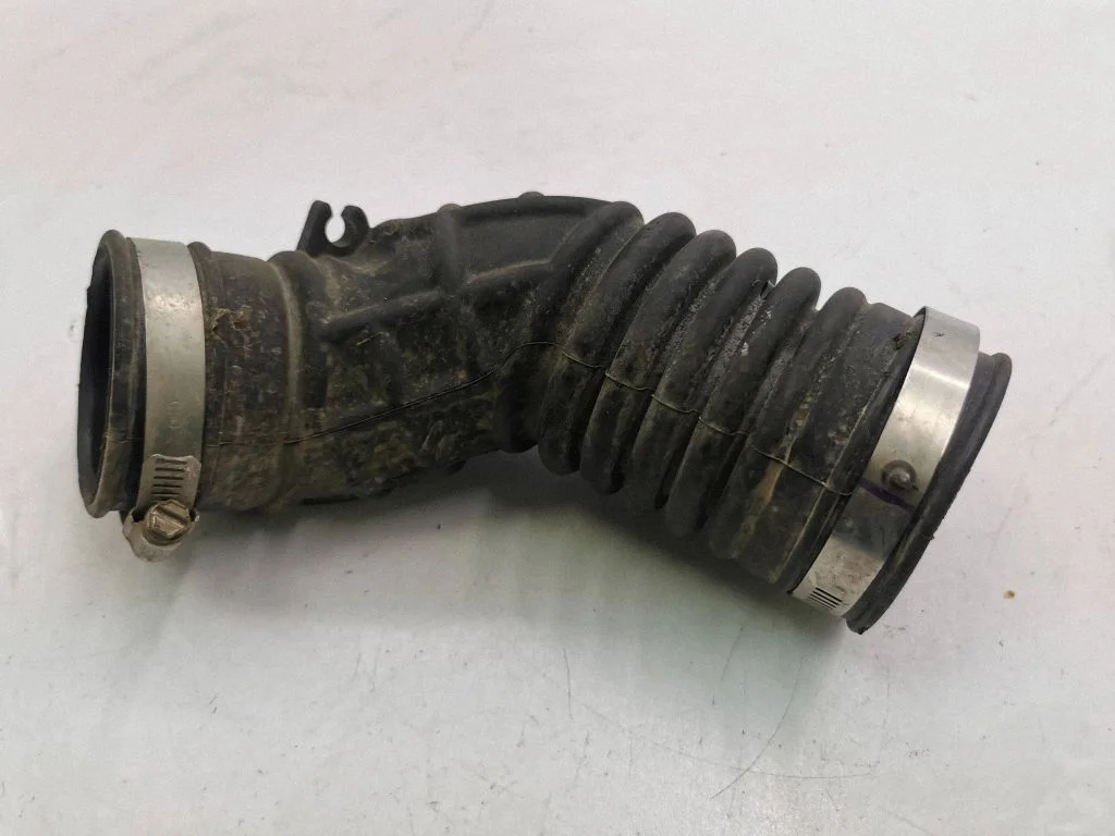 Air intake hose/pipe