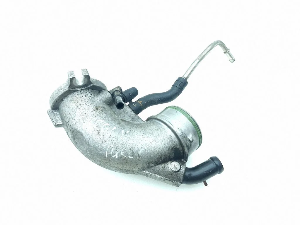 Air intake hose/pipe 07C145699D
