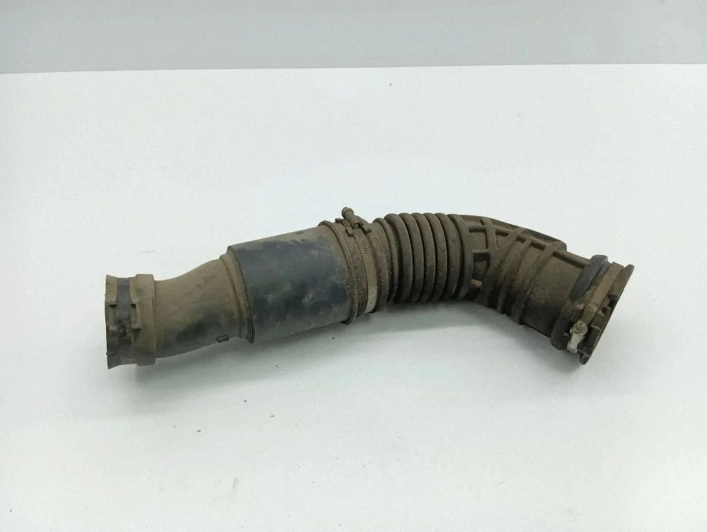 Air intake hose/pipe