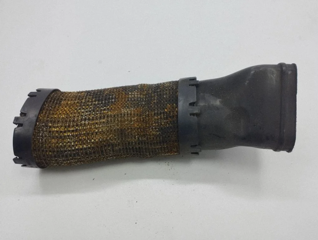 Air intake hose/pipe