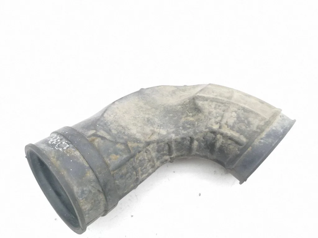 Air intake hose/pipe
