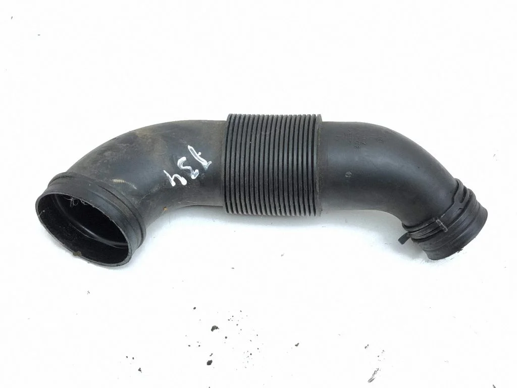 Õhu sisselaske voolik (-ud)/ toru (-d) 7L6129627F