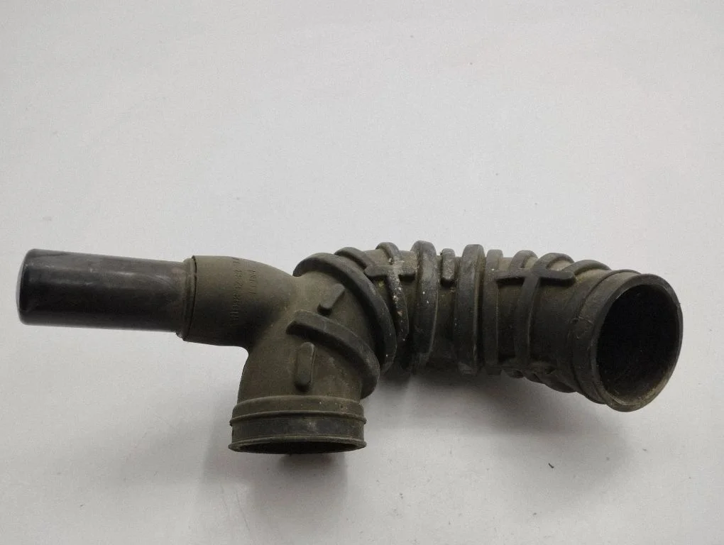 Air intake hose/pipe 1110980283