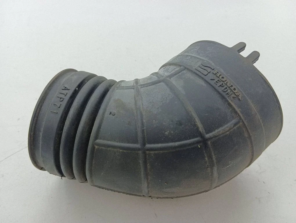 Air intake hose/pipe