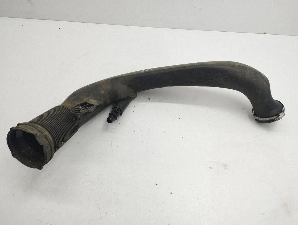 Air intake hose/pipe 31325985