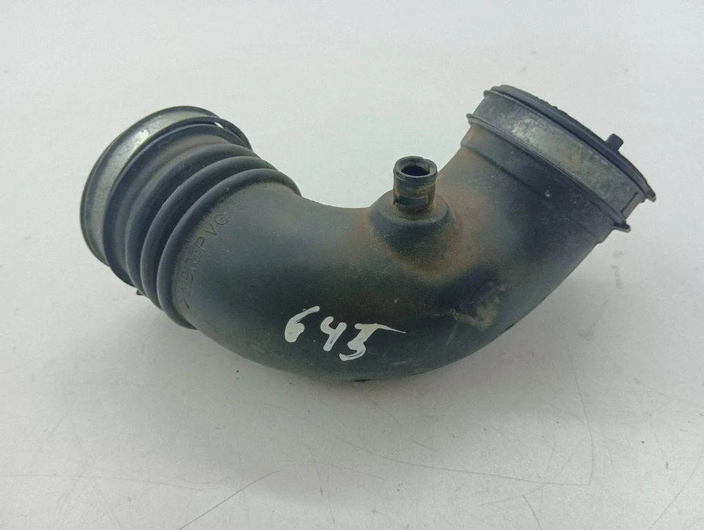 Air intake hose/pipe – Honda Civic (2006-2011)