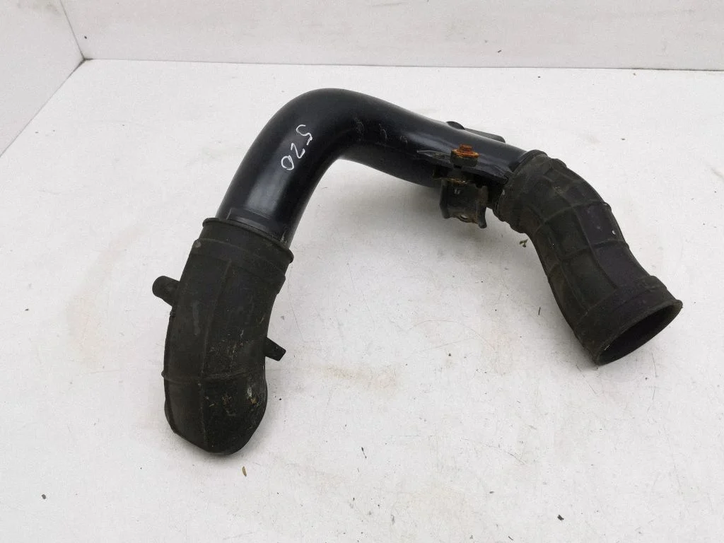 Air intake hose/pipe – Honda Civic IX (2011-2017)