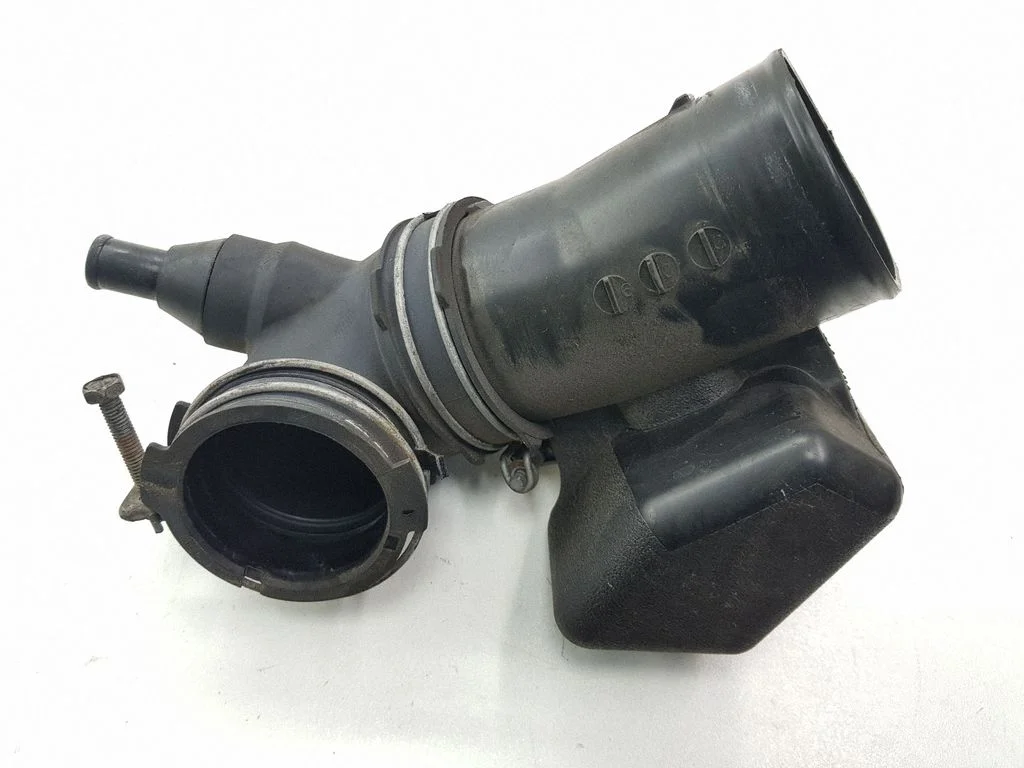 Õhu sisselaske voolik (-ud)/ toru (-d) – Toyota Prius (XW30) (2009-2015)