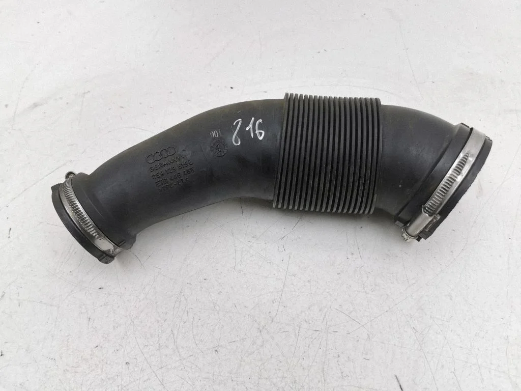 Air intake hose/pipe 059129615L