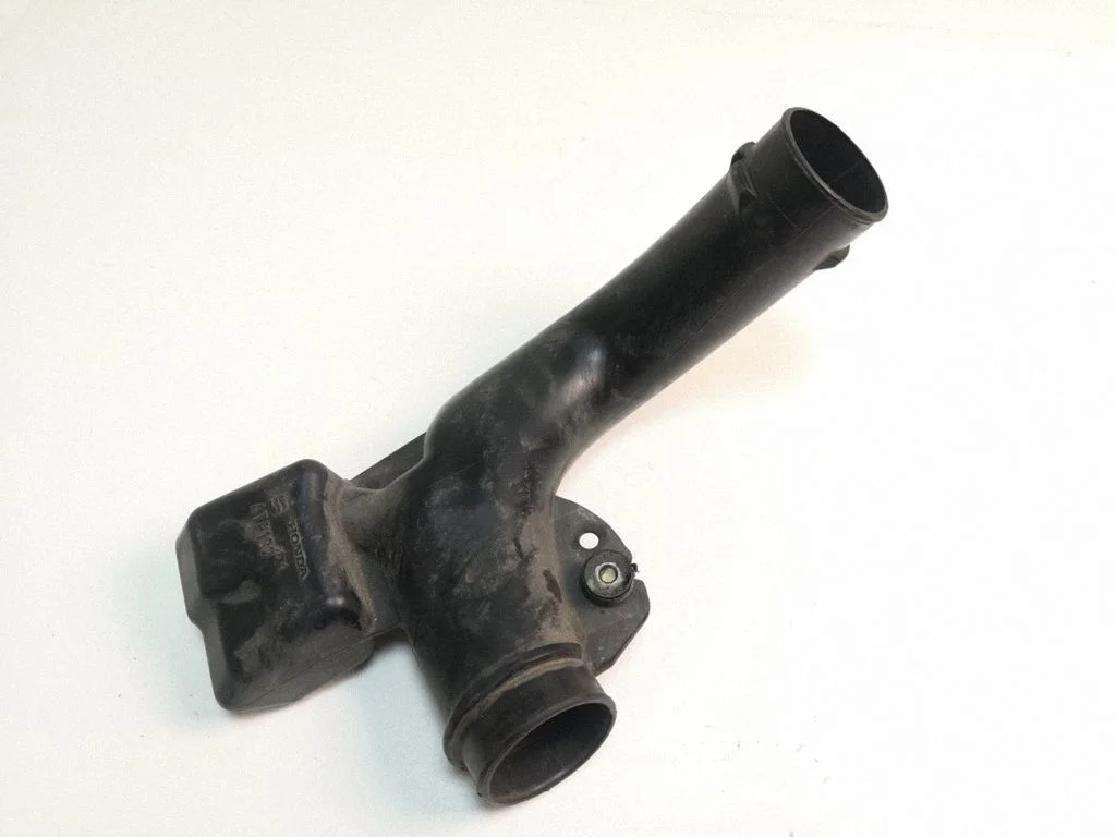 Air intake hose/pipe – Honda Civic IX (2011-2017)