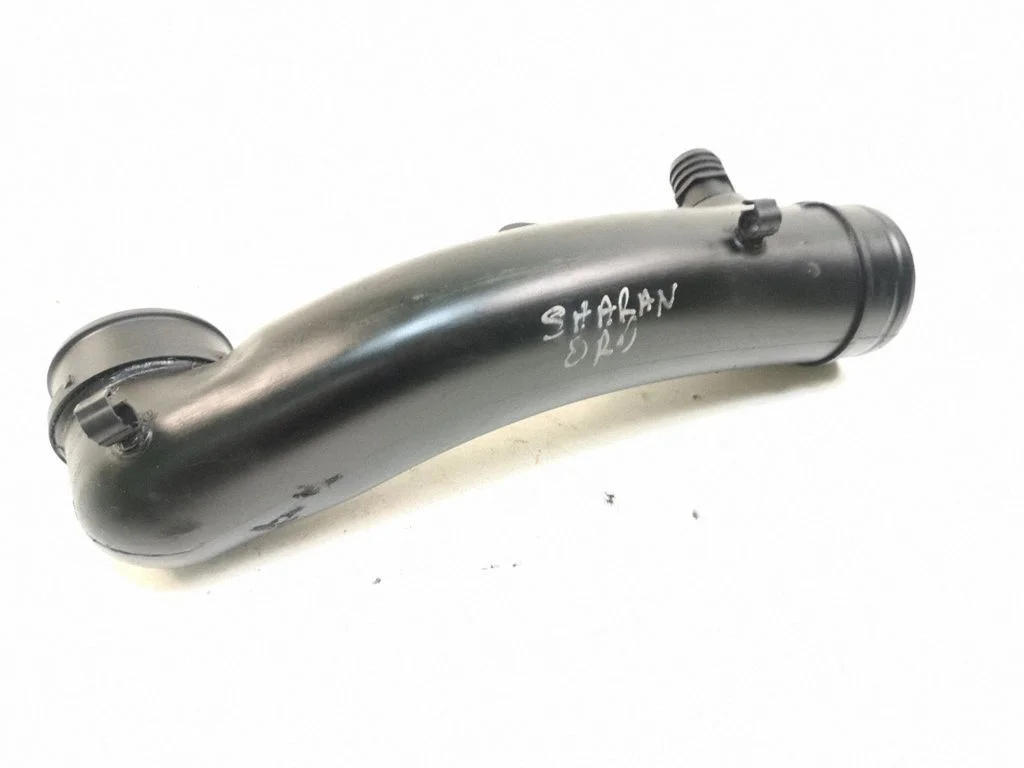 Air intake hose/pipe 7M3129654