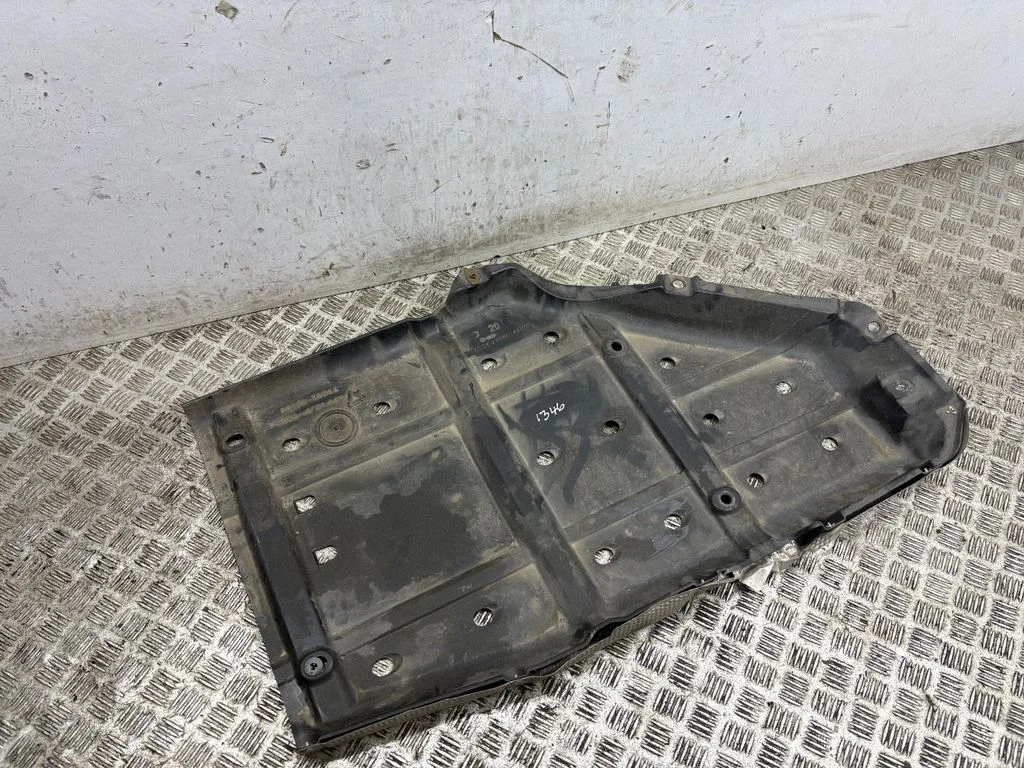 Fuel tank bottom protection 7764148100