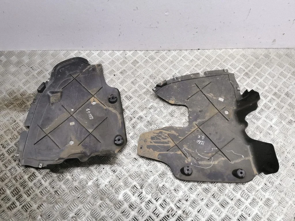 Fuel tank bottom protection 5E3825205