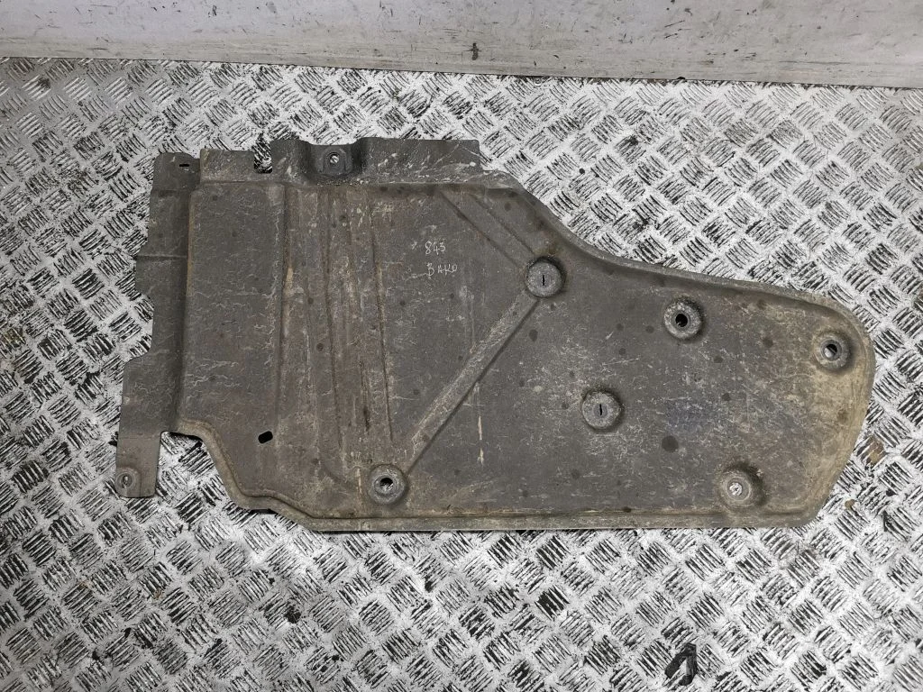 Fuel tank bottom protection
