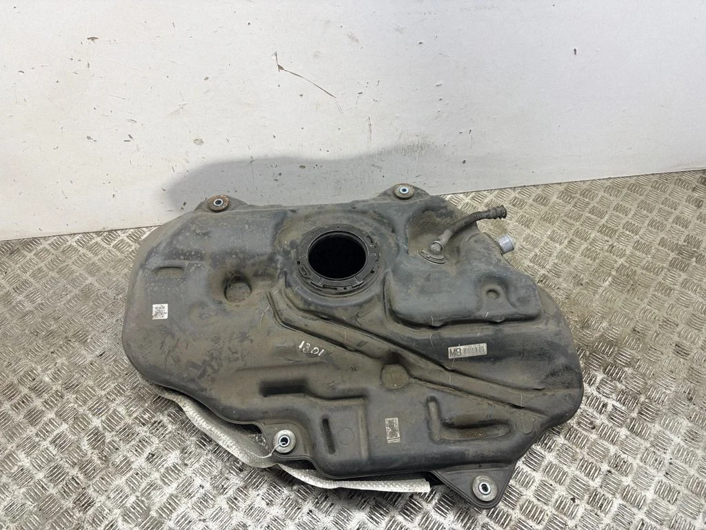 Fuel tank – Toyota Prius (XW50) (2015-2023)