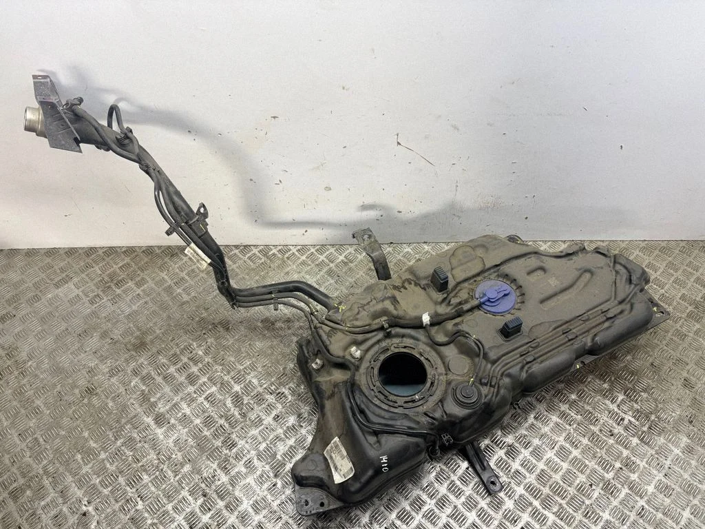 Fuel tank 9841649780