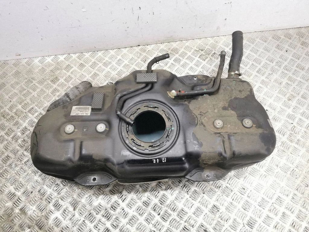 Fuel tank 31161Q0000