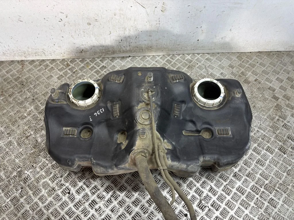 Fuel tank 420130CA000