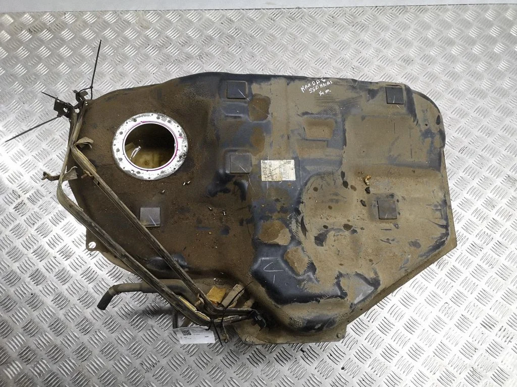Fuel tank GHT242100