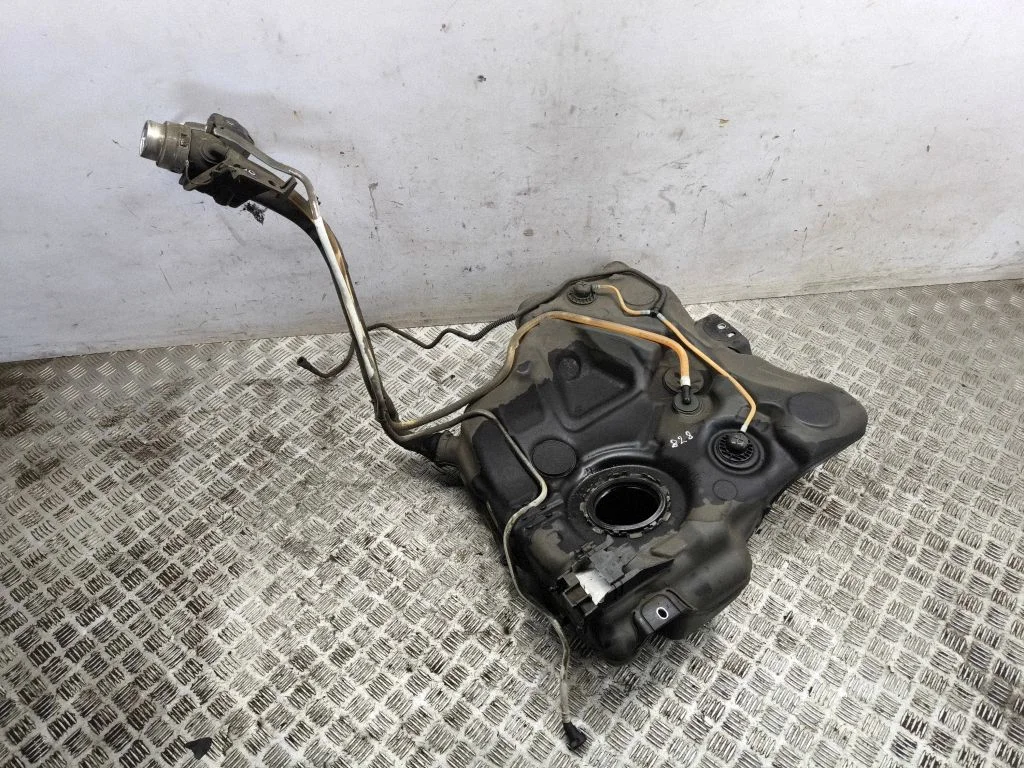 Fuel tank 5WA201021JL