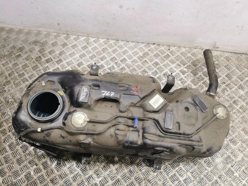 Fuel tank 8910161MX