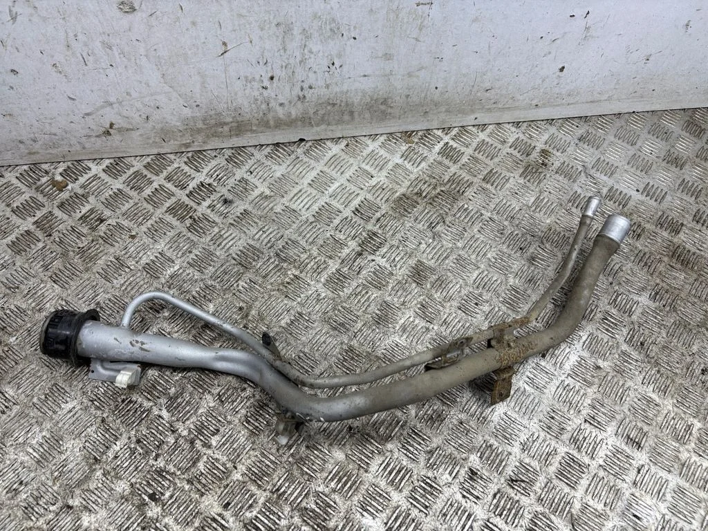 Fuel tank filler neck pipe