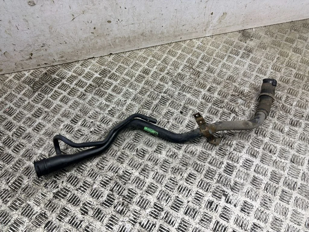 Fuel tank filler neck pipe – Jeep Grand Cherokee (2010-2021)