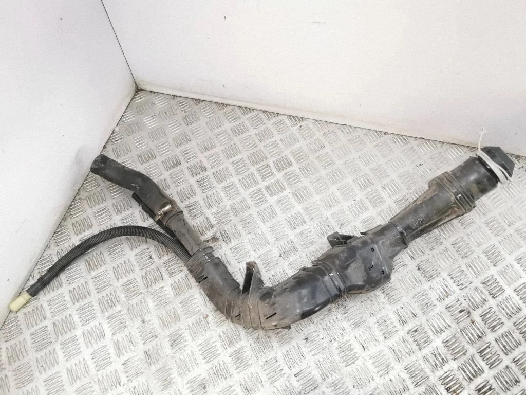Fuel tank filler neck pipe 31030Q0000